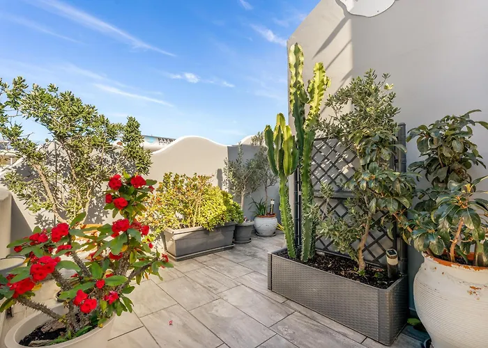 Oasis Suites Fira
