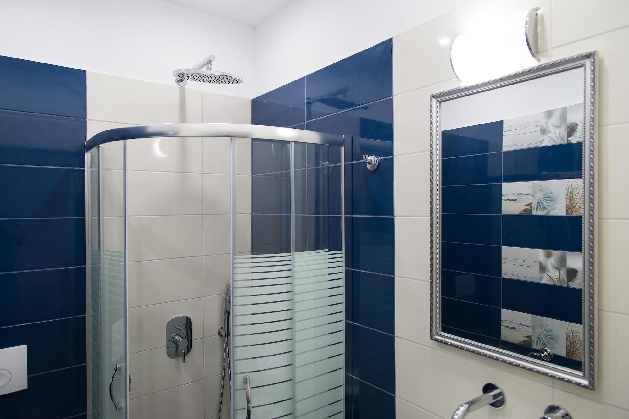 Oasis Suites Fira 3*