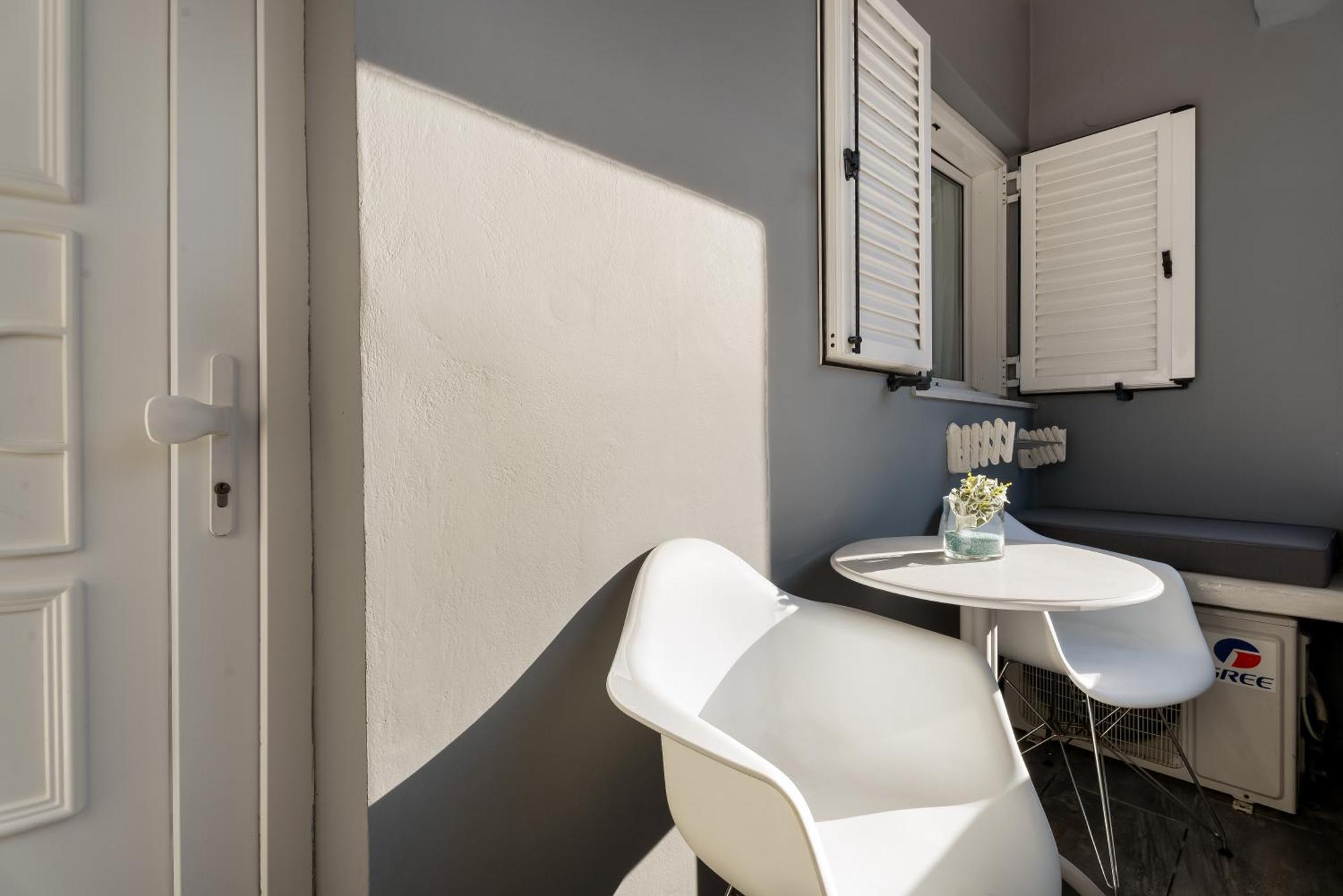 Oasis Suites Fira 3* Fira (Santorini)