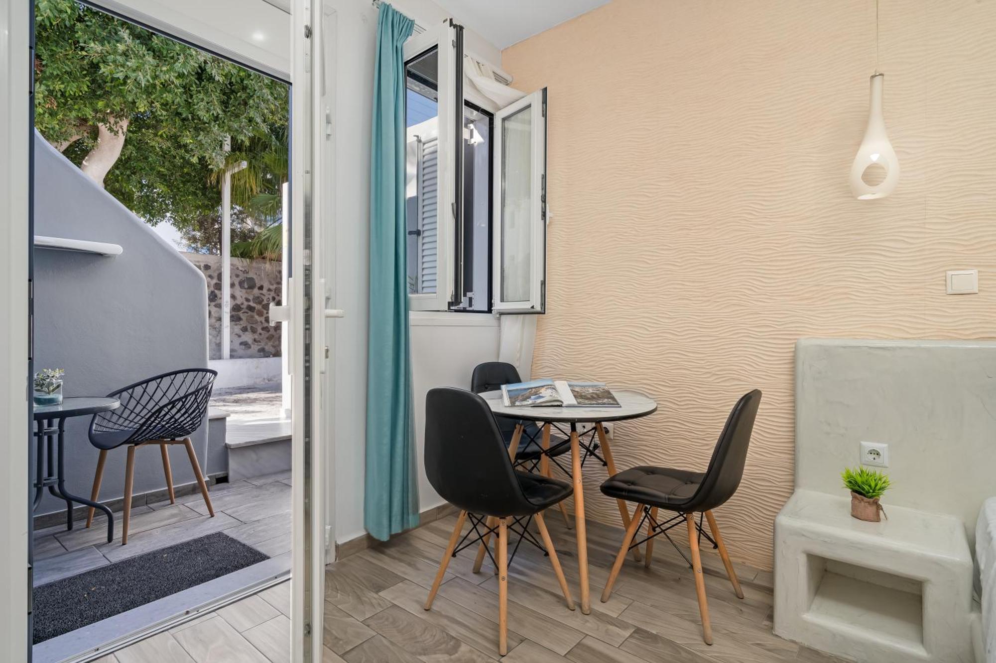 Hotel Oasis Suites Fira 3*