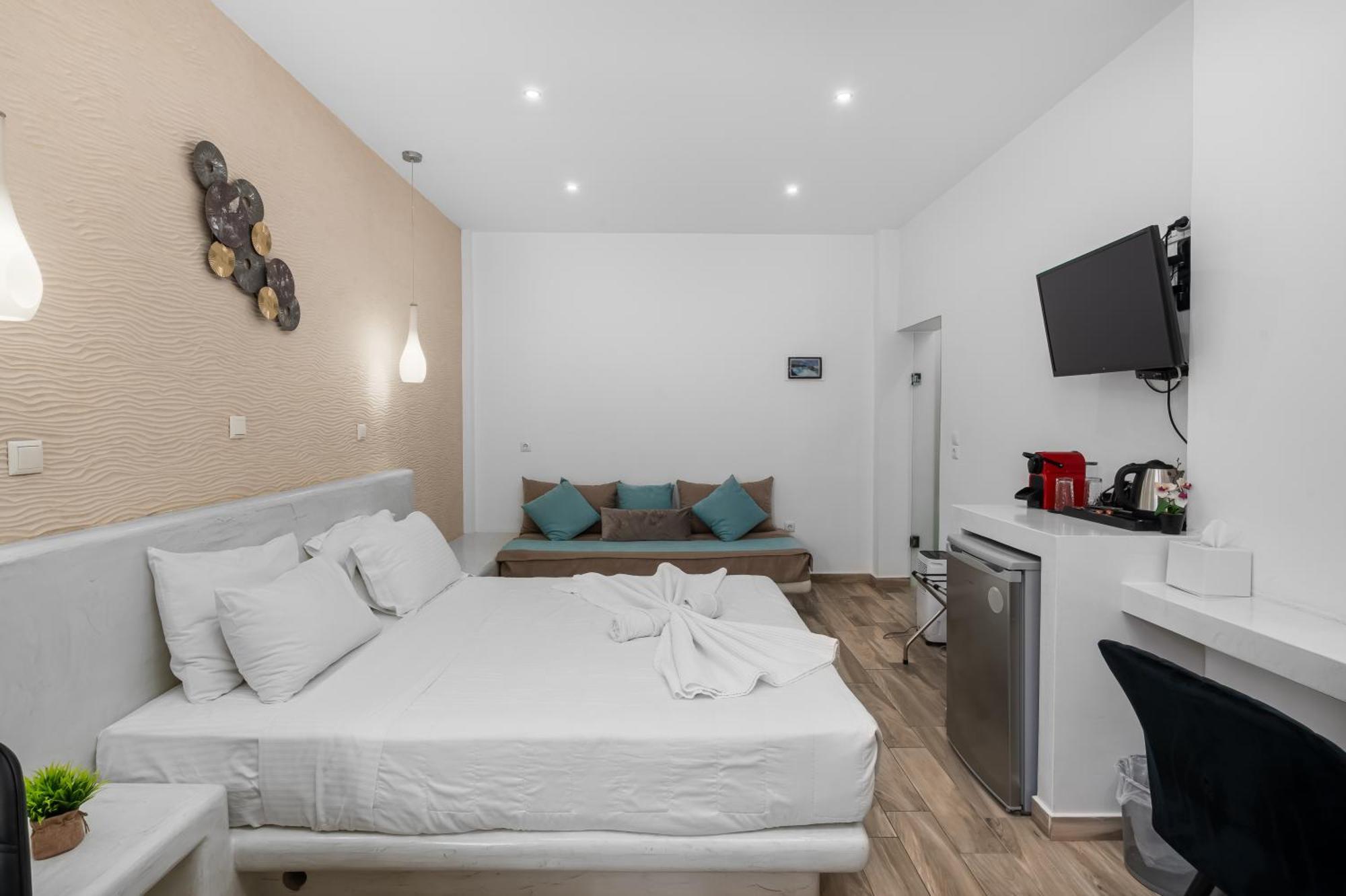 Oasis Suites Fira Fira (Santorini)