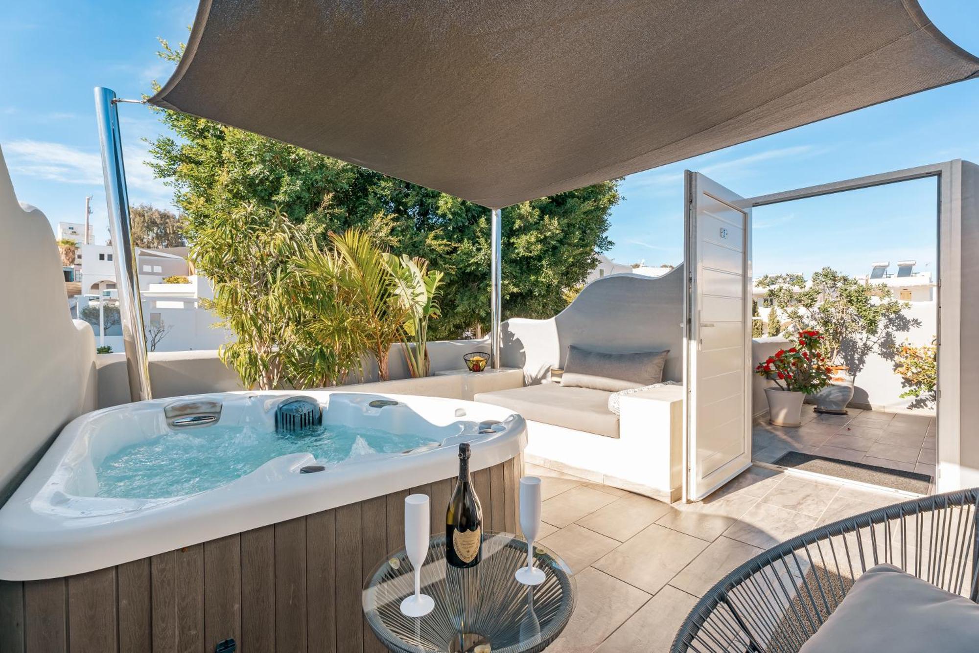 Oasis Suites Fira Fira (Santorini)