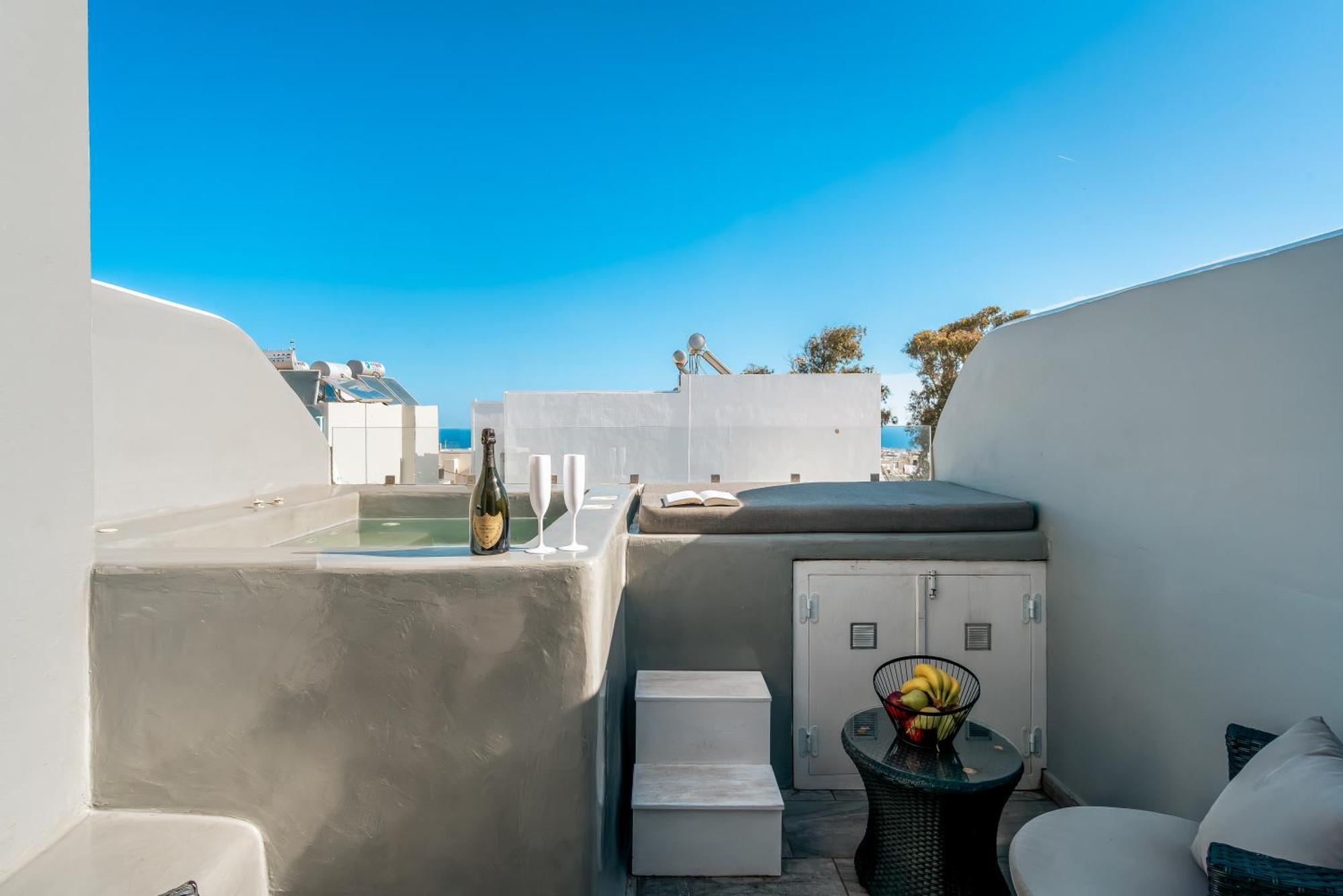 Oasis Suites Fira