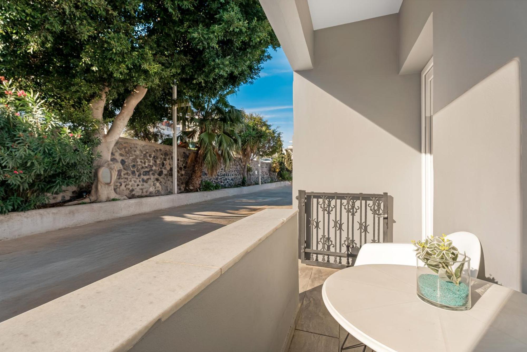 Oasis Suites Fira Hotel Fira (Santorini)