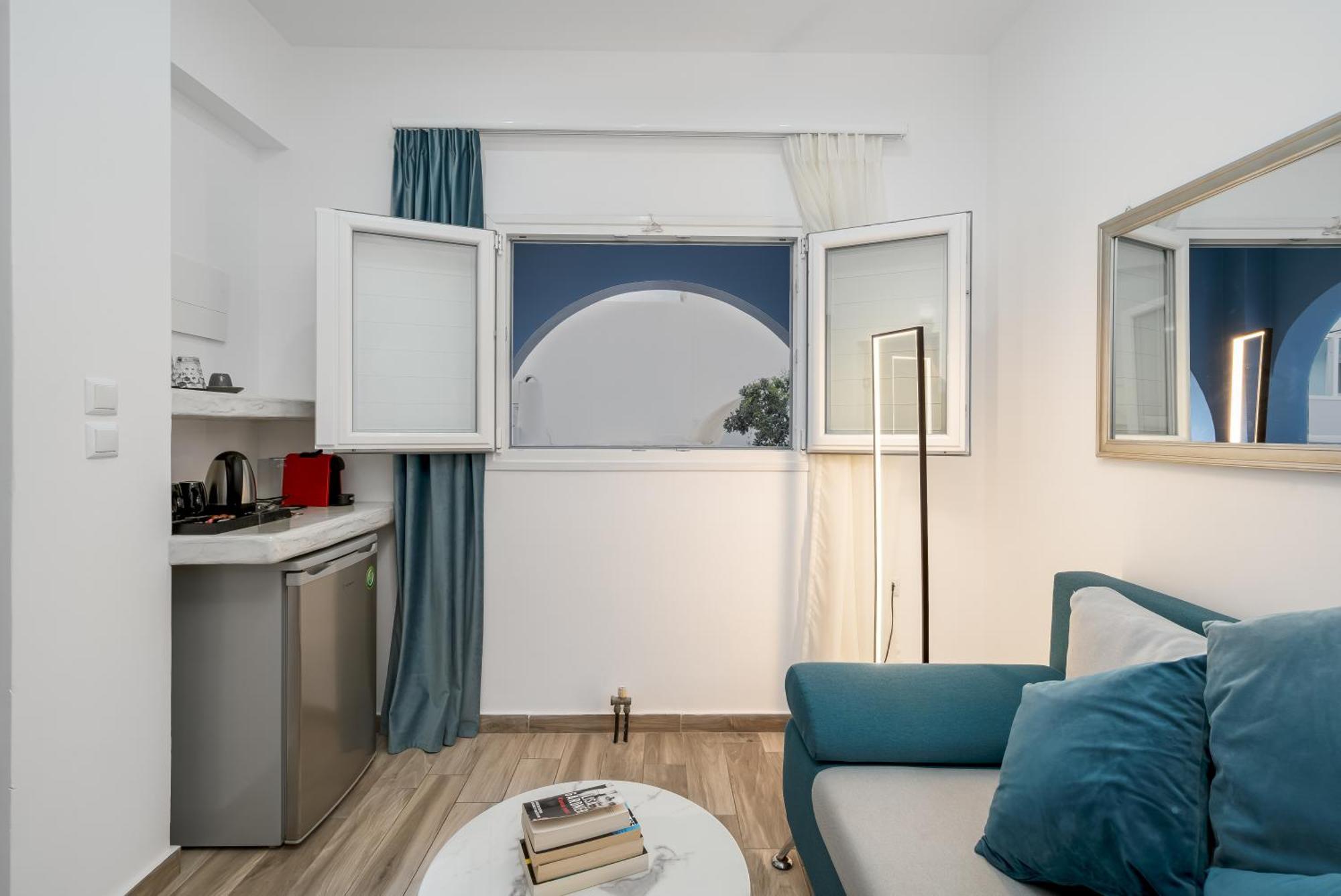 Oasis Suites Fira